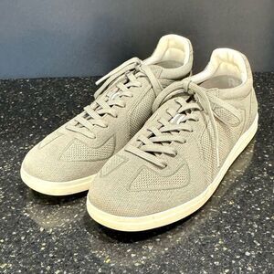 Rothy’s RS01 Sneakers. Light green. Size Men’s 10